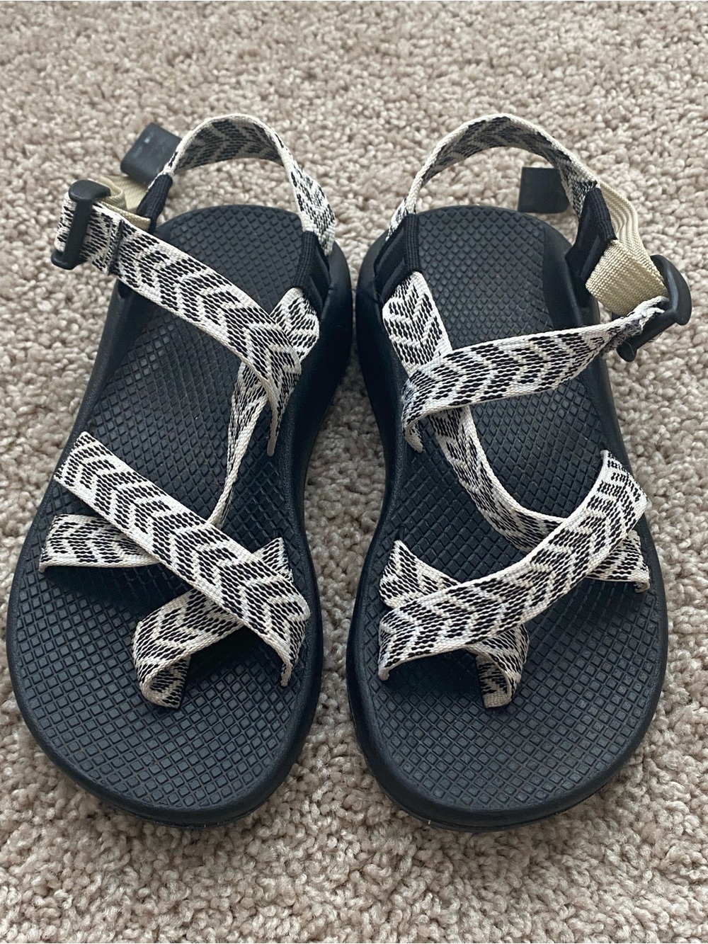 Chaco Women's Z/2 Classic Wide Sandals - Trine Black/White Sz 6 - Picture 8 of 10